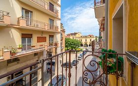 Eraclio Apartment